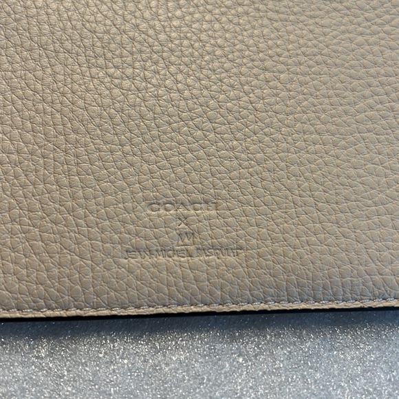 Coach X Jean Michel Basquiat Pouch Trio - Picture 9 of 13